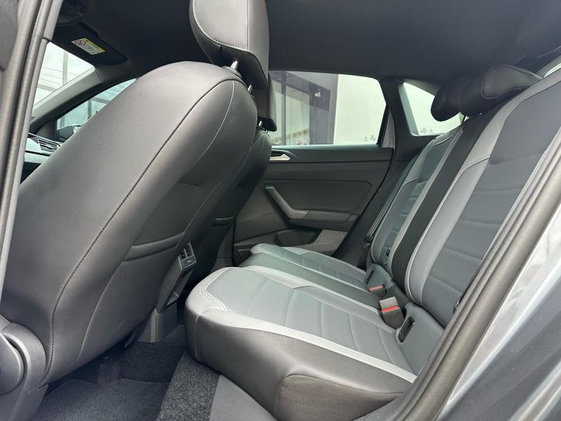 Volkswagen Nivus Highline 1.0 200 TSI Flex Aut. 2021/2021 CONCEPT MOTORS PASSO FUNDO / Carros no Vale