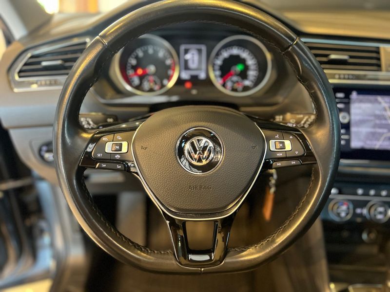 Volkswagen Tiguan Allspac 250 TSI 1.4 Flex 2019/2019 CONCEPT MOTORS PASSO FUNDO / Carros no Vale