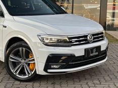 Volkswagen Tiguan Allspac R-Line 350 TSI 2.0 4×4 2019/2020 CONCEPT MOTORS PASSO FUNDO / Carros no Vale