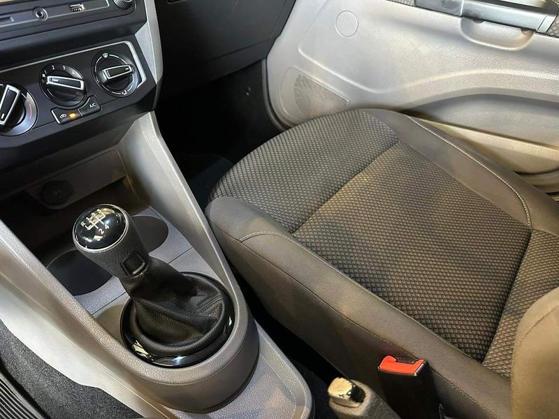 Volkswagen Voyage COMF/Highli 1.6 T.Flex 8V 4p 2017/2018 CONCEPT MOTORS PASSO FUNDO / Carros no Vale Volkswagen Voyage COMF/Highli 1.6 T.Flex 8V 4p 2017/2018 CONCEPT MOTORS PASSO FUNDO / Carros no Vale