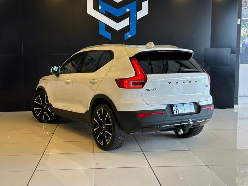 Volvo XC40 T-5 MOMENTUM 2.0 252cv AWD 2019/2020 CONCEPT MOTORS PASSO FUNDO / Carros no Vale Volvo XC40 T-5 MOMENTUM 2.0 252cv AWD 2019/2020 CONCEPT MOTORS PASSO FUNDO / Carros no Vale