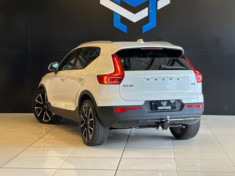 Volvo XC40 T-5 MOMENTUM 2.0 252cv AWD 2019/2020 CONCEPT MOTORS PASSO FUNDO / Carros no Vale Volvo XC40 T-5 MOMENTUM 2.0 252cv AWD 2019/2020 CONCEPT MOTORS PASSO FUNDO / Carros no Vale