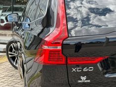 Volvo XC60 T-5 MOMENTUM 2.0 254cv AWD 5p 2017/2018 CONCEPT MOTORS PASSO FUNDO / Carros no Vale