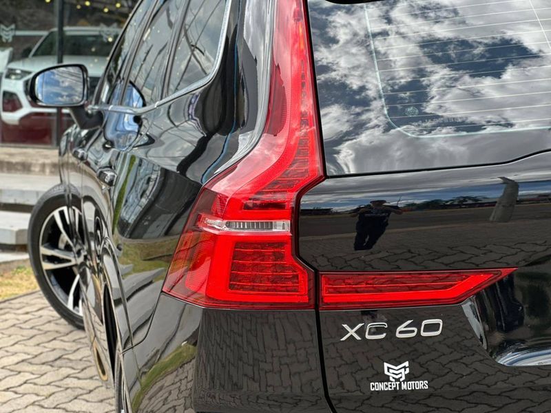 Volvo XC60 T-5 MOMENTUM 2.0 254cv AWD 5p 2017/2018 CONCEPT MOTORS PASSO FUNDO / Carros no Vale Volvo XC60 T-5 MOMENTUM 2.0 254cv AWD 5p 2017/2018 CONCEPT MOTORS PASSO FUNDO / Carros no Vale