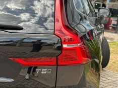 Volvo XC60 T-5 MOMENTUM 2.0 254cv AWD 5p 2017/2018 CONCEPT MOTORS PASSO FUNDO / Carros no Vale