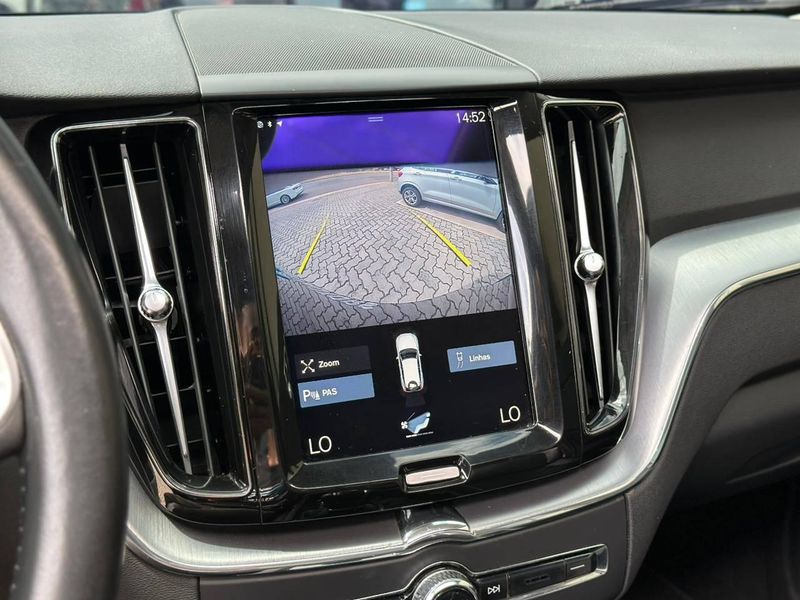 Volvo XC60 T-5 MOMENTUM 2.0 254cv AWD 5p 2017/2018 CONCEPT MOTORS PASSO FUNDO / Carros no Vale Volvo XC60 T-5 MOMENTUM 2.0 254cv AWD 5p 2017/2018 CONCEPT MOTORS PASSO FUNDO / Carros no Vale