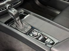 Volvo XC60 T-5 MOMENTUM 2.0 254cv AWD 5p 2017/2018 CONCEPT MOTORS PASSO FUNDO / Carros no Vale