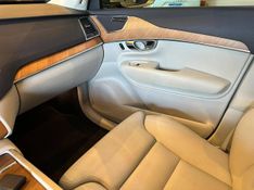 Volvo XC90 T-8 INSC EXPRESS 2.0 (HÃ­brido) 2022/2022 CONCEPT MOTORS PASSO FUNDO / Carros no Vale