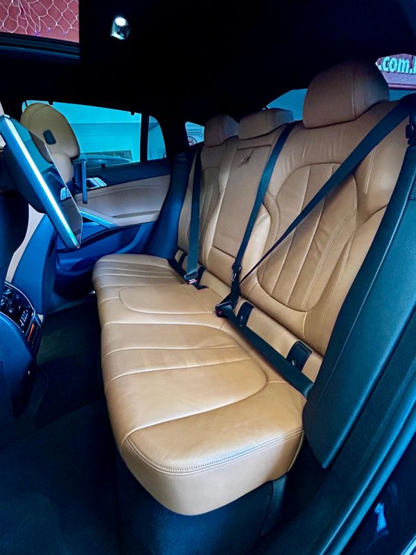 BMW X6 XDRIVE 40i M Sport 3.0 Bi-Turbo 2020/2021 PC VEÍCULOS SANTA CRUZ DO SUL / Carros no Vale