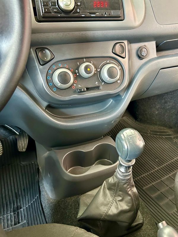 Fiat Fiorino Furgão Work HARD 1.4 8V 2017/2018 PC VEÍCULOS SANTA CRUZ DO SUL / Carros no Vale