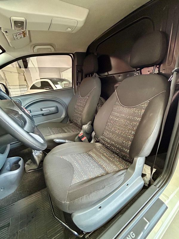 Fiat Fiorino Furgão Work HARD 1.4 8V 2017/2018 PC VEÍCULOS SANTA CRUZ DO SUL / Carros no Vale