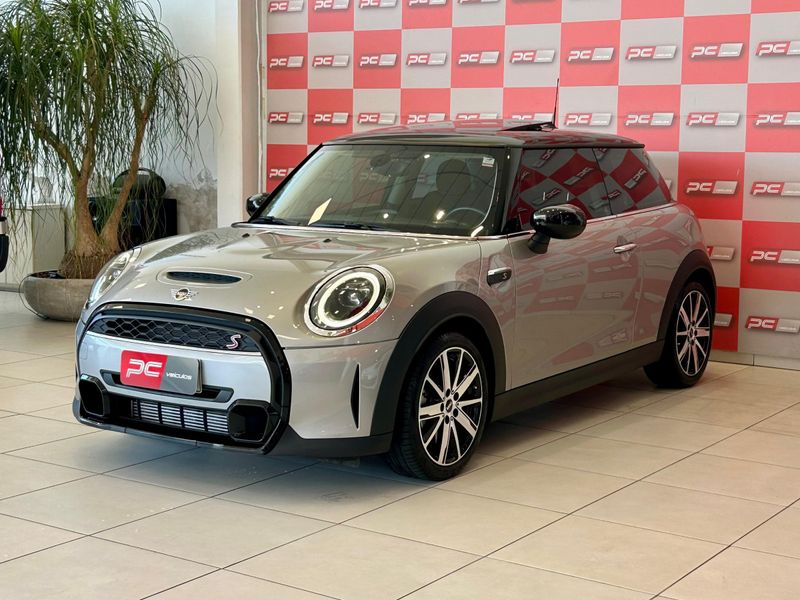 MINI COOPER S 2.0 Turbo 16v 3p 2023/2024 PC VEÍCULOS SANTA CRUZ DO SUL / Carros no Vale MINI COOPER S 2.0 Turbo 16v 3p 2023/2024 PC VEÍCULOS SANTA CRUZ DO SUL / Carros no Vale