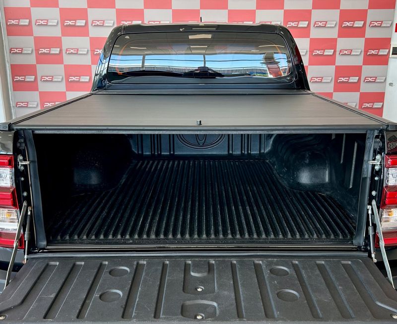 Toyota Hilux CD SRX 4×4 2.8 TDI 16V 2022/2023 PC VEÍCULOS SANTA CRUZ DO SUL / Carros no Vale