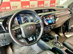 Toyota Hilux CD SRX 4×4 2.8 TDI 16V 2022/2023 PC VEÍCULOS SANTA CRUZ DO SUL / Carros no Vale