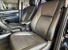 Toyota Hilux CD SRX 4×4 2.8 TDI 16V 2022/2023 PC VEÍCULOS SANTA CRUZ DO SUL / Carros no Vale