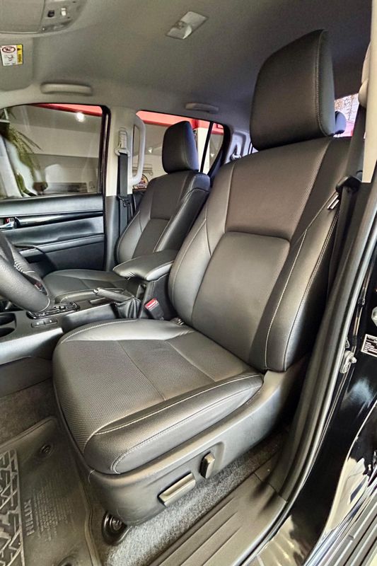 Toyota Hilux CD SRX 4×4 2.8 TDI 16V 2022/2023 PC VEÍCULOS SANTA CRUZ DO SUL / Carros no Vale