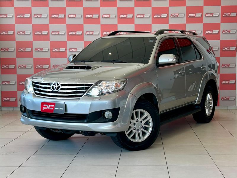 Toyota Hilux SW4 SRV D4-D 4×4 3.0 TDI Dies 2015/2015 PC VEÍCULOS SANTA CRUZ DO SUL / Carros no Vale