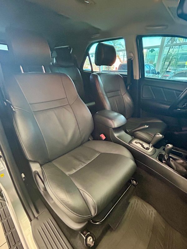 Toyota Hilux SW4 SRV D4-D 4×4 3.0 TDI Dies 2015/2015 PC VEÍCULOS SANTA CRUZ DO SUL / Carros no Vale