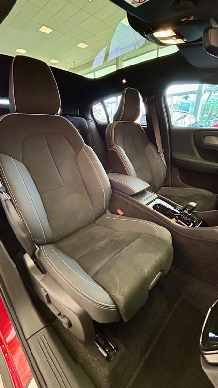 Volvo C40 Twin Ultimate (Elétrico) 2022/2023 PC VEÍCULOS SANTA CRUZ DO SUL / Carros no Vale