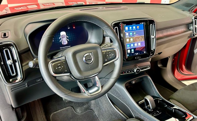 Volvo C40 Twin Ultimate (Elétrico) 2022/2023 PC VEÍCULOS SANTA CRUZ DO SUL / Carros no Vale Volvo C40 Twin Ultimate (Elétrico) 2022/2023 PC VEÍCULOS SANTA CRUZ DO SUL / Carros no Vale