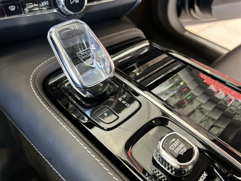 Volvo S90 T-8 INSCRIPT 2.0 AWD (Híbrido) 2020/2021 PC VEÍCULOS SANTA CRUZ DO SUL / Carros no Vale Volvo S90 T-8 INSCRIPT 2.0 AWD (Híbrido) 2020/2021 PC VEÍCULOS SANTA CRUZ DO SUL / Carros no Vale