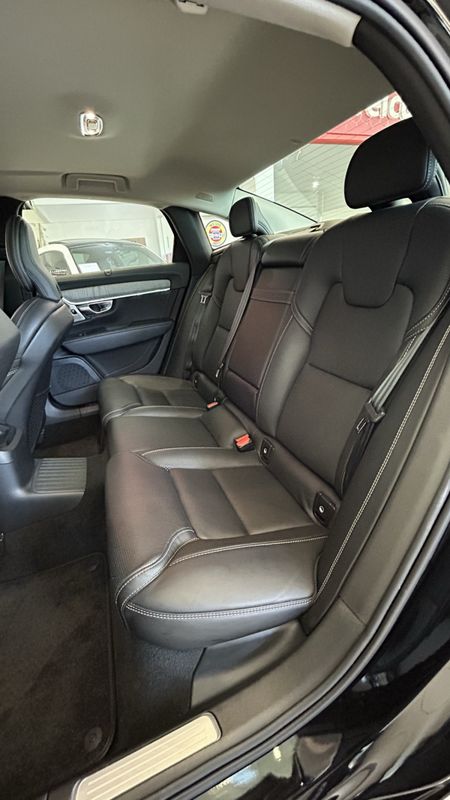 Volvo S90 T-8 INSCRIPT 2.0 AWD (Híbrido) 2020/2021 PC VEÍCULOS SANTA CRUZ DO SUL / Carros no Vale