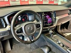 Volvo XC 60 T-5 R-DESIGN 2.0 AWD 2017/2018 PC VEÍCULOS SANTA CRUZ DO SUL / Carros no Vale