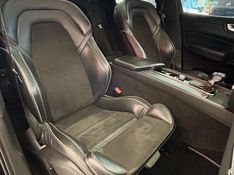 Volvo XC 60 T-5 R-DESIGN 2.0 AWD 2017/2018 PC VEÍCULOS SANTA CRUZ DO SUL / Carros no Vale