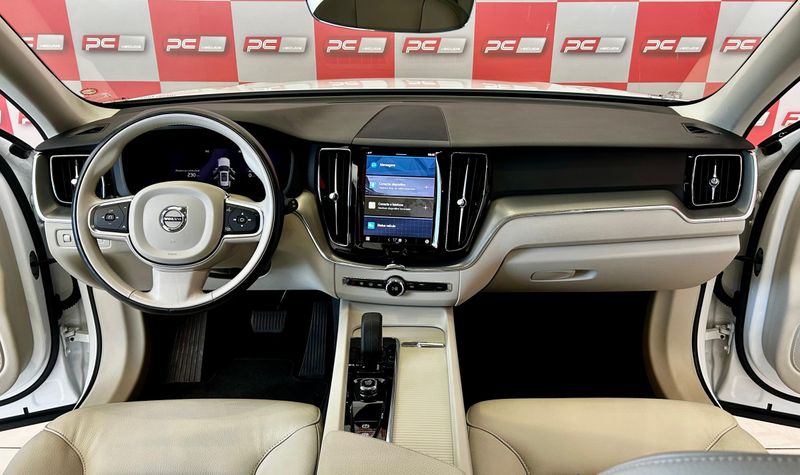 Volvo XC 60 T-8 INSC EXPRESS 2.0 (Híbrido) 2022/2022 PC VEÍCULOS SANTA CRUZ DO SUL / Carros no Vale Volvo XC 60 T-8 INSC EXPRESS 2.0 (Híbrido) 2022/2022 PC VEÍCULOS SANTA CRUZ DO SUL / Carros no Vale