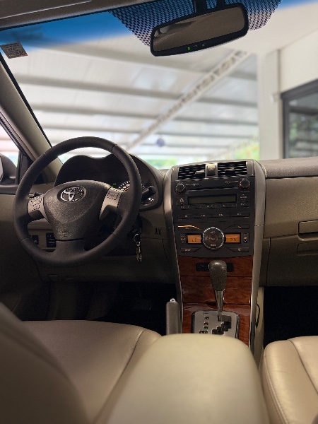 TOYOTA COROLLA 1.8 SEG 16V 2009/2010 MALAGGI VEÍCULOS ENCANTADO / Carros no Vale