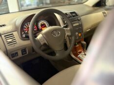 TOYOTA COROLLA 1.8 SEG 16V 2009/2010 MALAGGI VEÍCULOS ENCANTADO / Carros no Vale