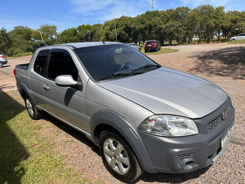 FIAT STRADA C.DUPLA FREEDOM 1.4 /2020 MENEGHINI VEÍCULOS ARROIO DO MEIO / Carros no Vale