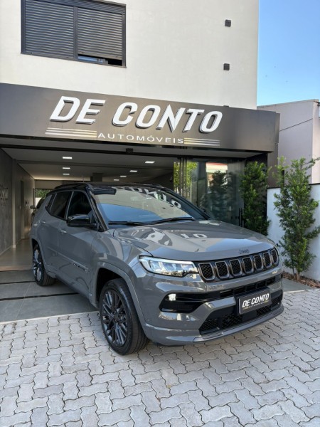 JEEP COMPASS 1.3 SERIE S T270 16V TURBO /2023 DE CONTO AUTOMÓVEIS SARANDI / Carros no Vale