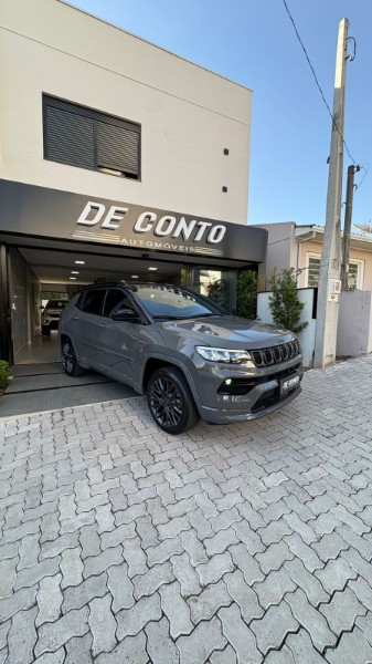 JEEP COMPASS 1.3 SERIE S T270 16V TURBO /2023 DE CONTO AUTOMÓVEIS SARANDI / Carros no Vale