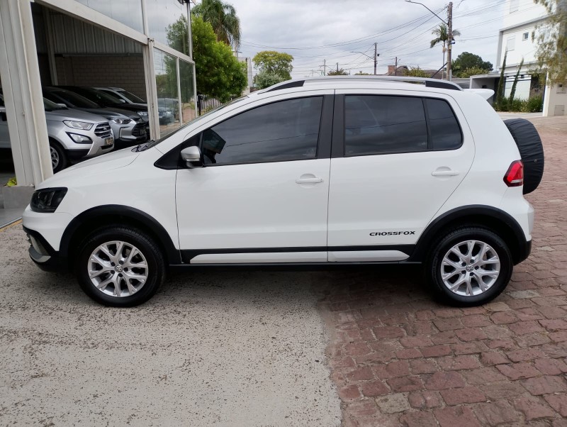 VOLKSWAGEN CROSSFOX MSI 1.6 /2015 CHIMA VEÍCULOS VENÂNCIO AIRES / Carros no Vale VOLKSWAGEN CROSSFOX MSI 1.6 /2015 CHIMA VEÍCULOS VENÂNCIO AIRES / Carros no Vale