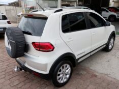 VOLKSWAGEN CROSSFOX MSI 1.6 /2015 CHIMA VEÍCULOS VENÂNCIO AIRES / Carros no Vale