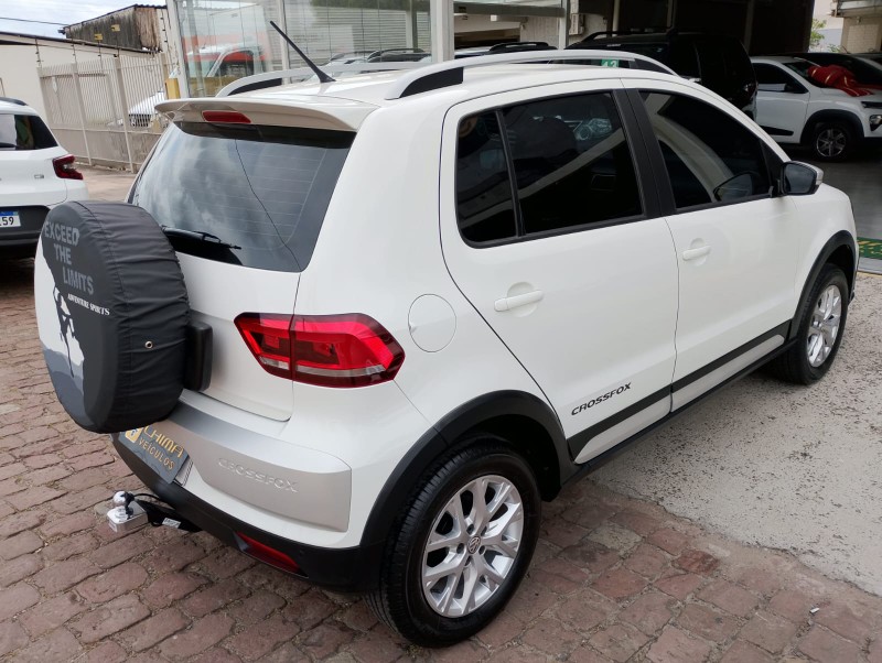 VOLKSWAGEN CROSSFOX MSI 1.6 /2015 CHIMA VEÍCULOS VENÂNCIO AIRES / Carros no Vale VOLKSWAGEN CROSSFOX MSI 1.6 /2015 CHIMA VEÍCULOS VENÂNCIO AIRES / Carros no Vale