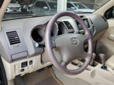 TOYOTA HILUX SW4 3.0 SRV 4X4 16V /2007 CHIMA VEÍCULOS VENÂNCIO AIRES / Carros no Vale