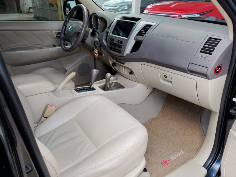 TOYOTA HILUX SW4 3.0 SRV 4X4 16V /2007 CHIMA VEÍCULOS VENÂNCIO AIRES / Carros no Vale TOYOTA HILUX SW4 3.0 SRV 4X4 16V /2007 CHIMA VEÍCULOS VENÂNCIO AIRES / Carros no Vale