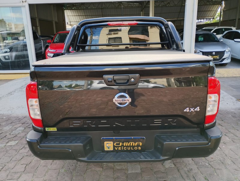 NISSAN FRONTIER 2.3 ATTACK 4X4 CD BI-TURBO /2023 CHIMA VEÍCULOS VENÂNCIO AIRES / Carros no Vale