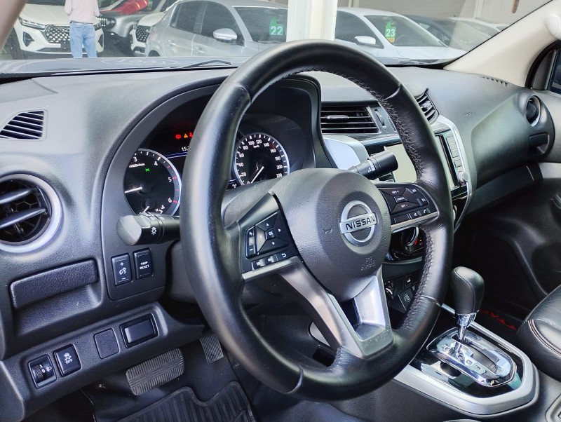 NISSAN FRONTIER 2.3 ATTACK 4X4 CD BI-TURBO /2023 CHIMA VEÍCULOS VENÂNCIO AIRES / Carros no Vale