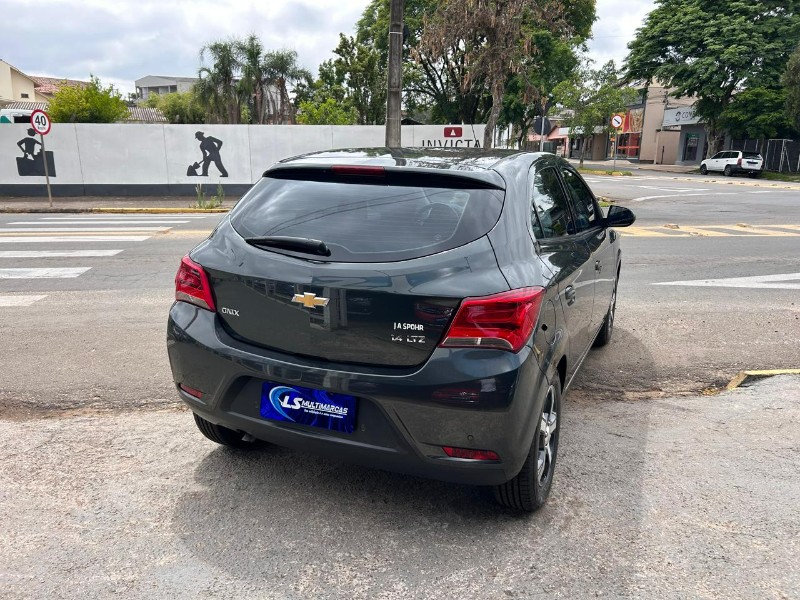 CHEVROLET ONIX HATCH LTZ 1.4 8V FLEXPOWER 5P MEC. 2019/2019 LS MULTIMARCAS VENÂNCIO AIRES / Carros no Vale