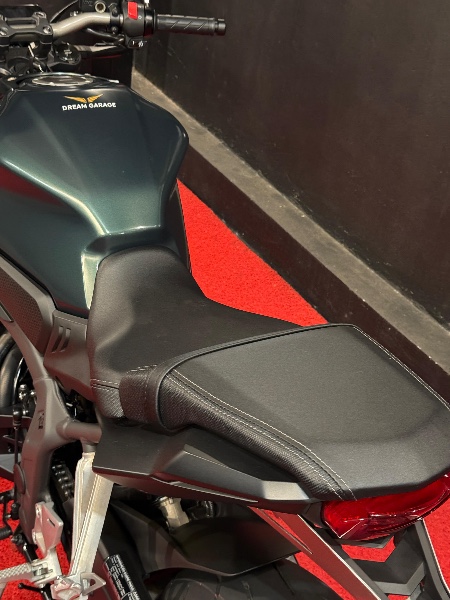 HONDA MOTOS CB 650R /2023 EXCLUSIVO VEÍCULOS SANTA CRUZ DO SUL / Carros no Vale