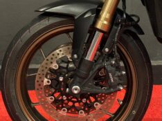 HONDA MOTOS CB 650R /2023 EXCLUSIVO VEÍCULOS SANTA CRUZ DO SUL / Carros no Vale