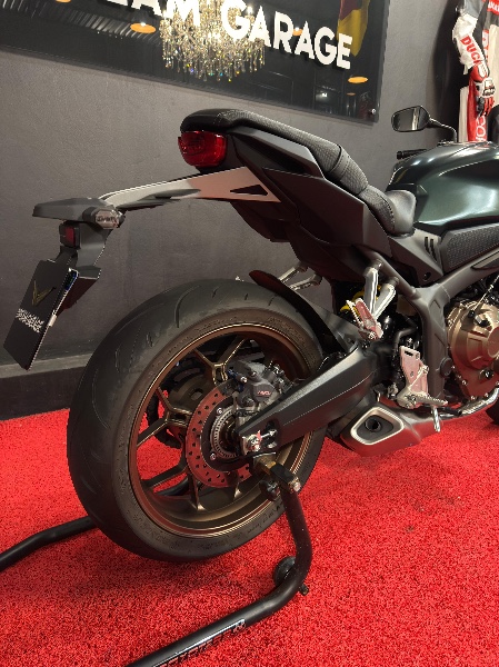 HONDA MOTOS CB 650R /2023 EXCLUSIVO VEÍCULOS SANTA CRUZ DO SUL / Carros no Vale