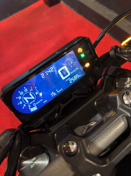 HONDA MOTOS CB 650R /2023 EXCLUSIVO VEÍCULOS SANTA CRUZ DO SUL / Carros no Vale