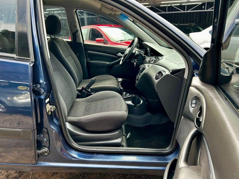 FORD FOCUS 1.6 8V FLEX 4P MANUAL /2008 AR MULTIMARCAS VENÂNCIO AIRES / Carros no Vale