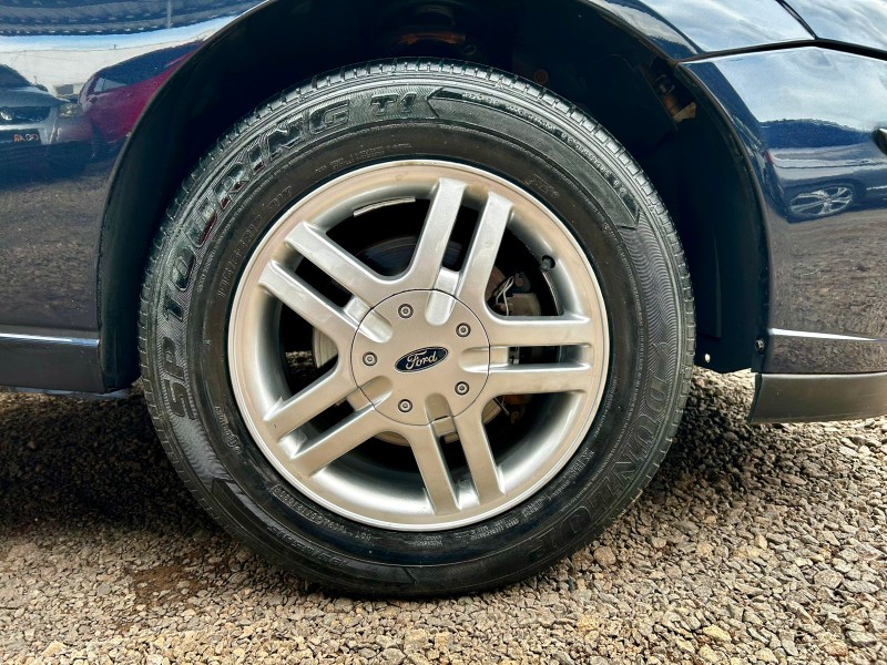 FORD FOCUS 1.6 8V FLEX 4P MANUAL /2008 AR MULTIMARCAS VENÂNCIO AIRES / Carros no Vale