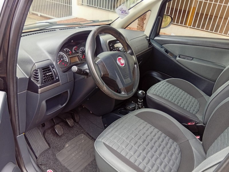 FIAT IDEA ADVENTURE 1.8 2012/2013 ALTERNATIVA VEÍCULOS LAJEADO / Carros no Vale