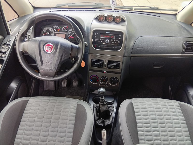 FIAT IDEA ADVENTURE 1.8 2012/2013 ALTERNATIVA VEÍCULOS LAJEADO / Carros no Vale